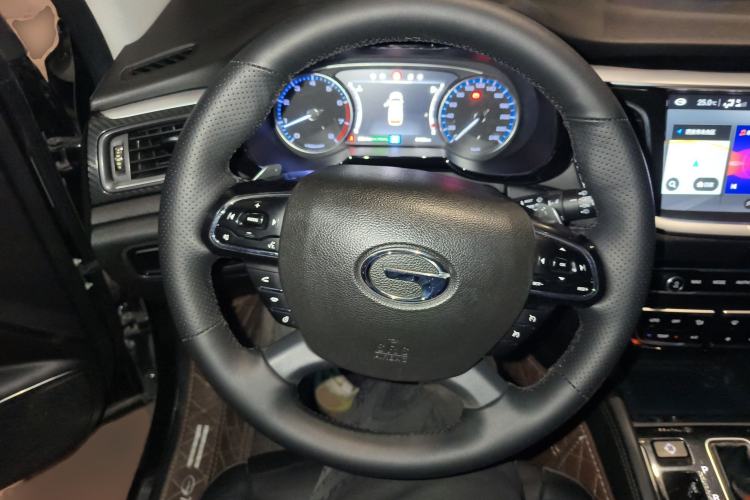Used GAC Trumpchi GS7 2017 320T Two-Wheel-Drive Luxury Smart Connectivity Model Steering Wheel