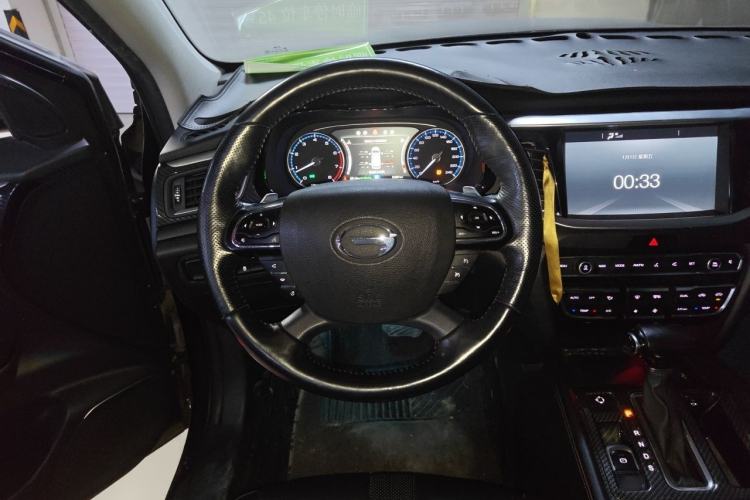 Used GAC Trumpchi GS7 2017 320T Two-Wheel-Drive Luxury Smart Connectivity Model Steering Wheel