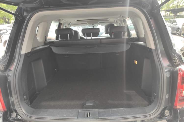 Used GAC Trumpchi GS7 2017 280T Two-Wheel Drive Luxury Model Trunk