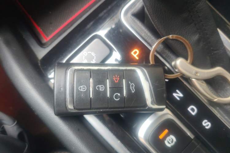 Used GAC Trumpchi GS7 2017 320T Two-Wheel-Drive Luxury Smart Connectivity Model Vehicle Key