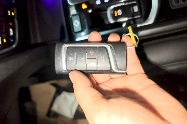 Used GAC Trumpchi GS7 2017 280T Two-Wheel Drive Luxury Model Vehicle Key