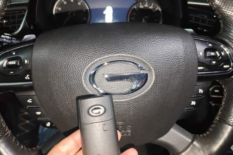 Used GAC Trumpchi GS7 2017 320T Two-Wheel-Drive Luxury Smart Connectivity Model Vehicle Key