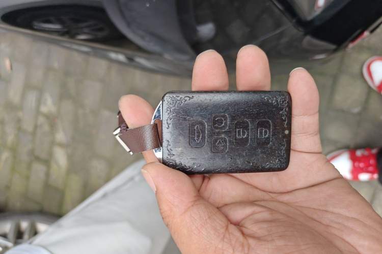 Used GAC Trumpchi GS7 2017 320T Two-Wheel-Drive Luxury Smart Connectivity Model Vehicle Key