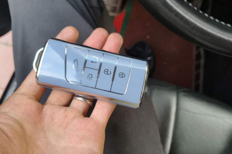 Used GAC Trumpchi GS7 2017 280T Two-Wheel Drive Luxury Model Vehicle Key