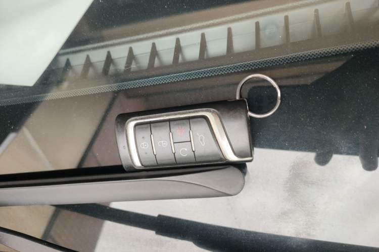 Used GAC Trumpchi GS7 2017 280T Two-Wheel Drive Luxury Model Vehicle Key