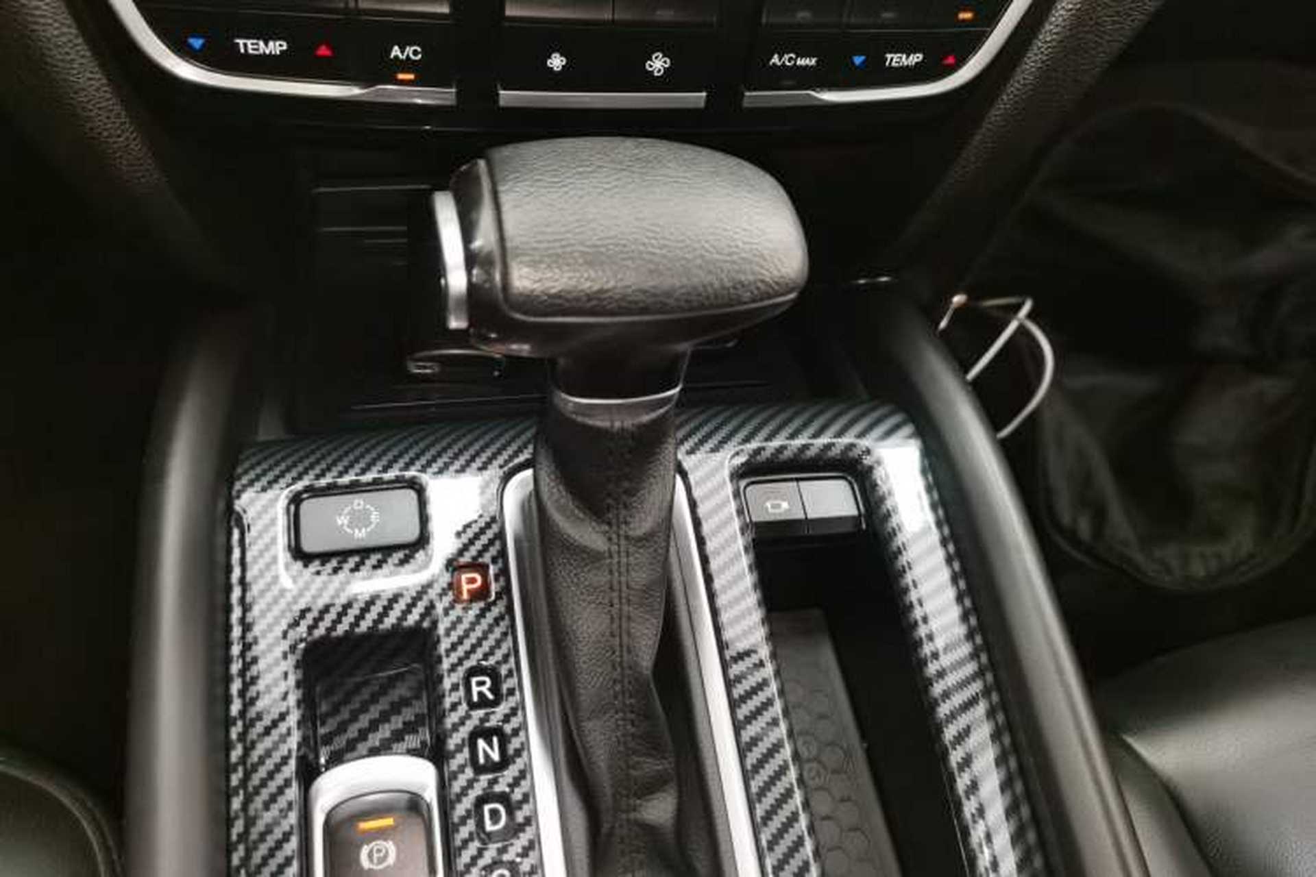 Used GAC Trumpchi GS7 2017 320T Two-Wheel-Drive Luxury Smart Connectivity Model Gear Lever