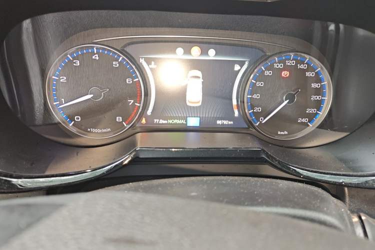 Used GAC Trumpchi GS7 2017 280T Two-Wheel Drive Luxury Model Odometer Close Up