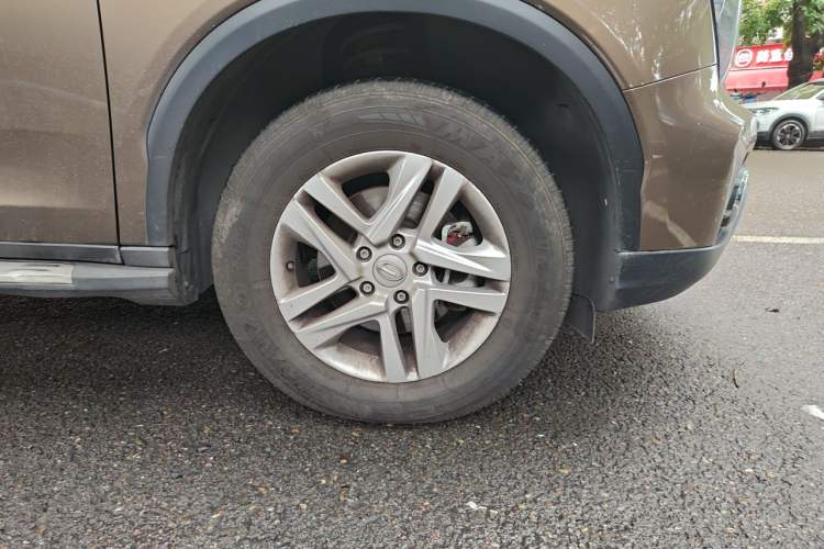 Used GAC Trumpchi GS7 2017 280T Two-Wheel Drive Luxury Model Right Front Wheel Hub