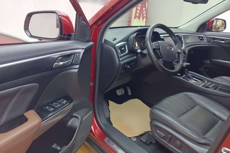 Used GAC Trumpchi GS7 2017 320T Two-Wheel-Drive Luxury Smart Connectivity Model Driver Seat