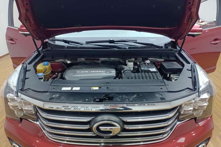 Used GAC Trumpchi GS7 2017 320T Two-Wheel-Drive Luxury Smart Connectivity Model Engine Bay