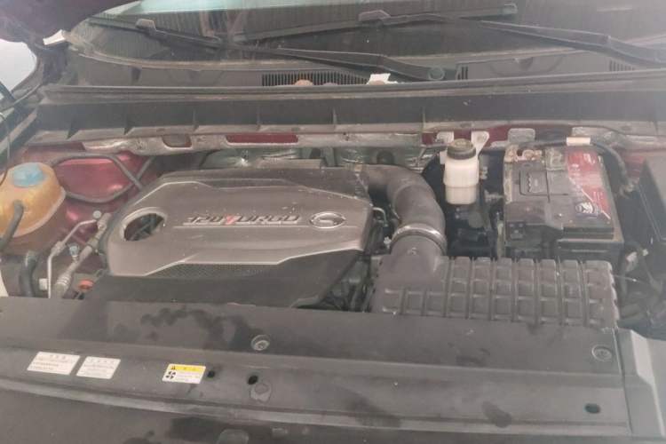 Used GAC Trumpchi GS7 2017 320T Two-Wheel-Drive Luxury Model Engine Bay