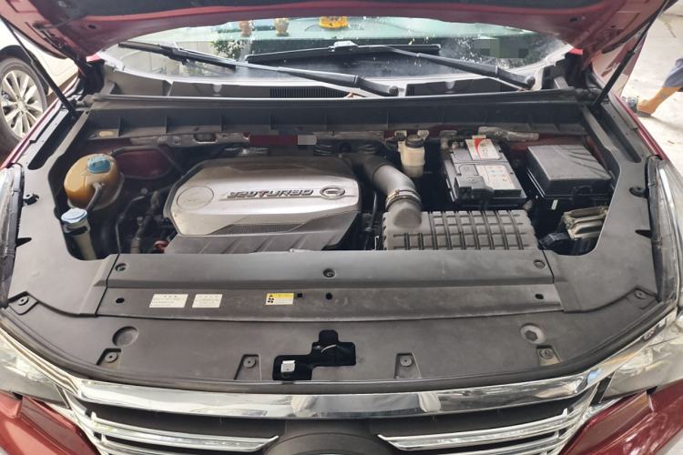 Used GAC Trumpchi GS7 2017 320T Two-Wheel-Drive Luxury Model Engine Bay