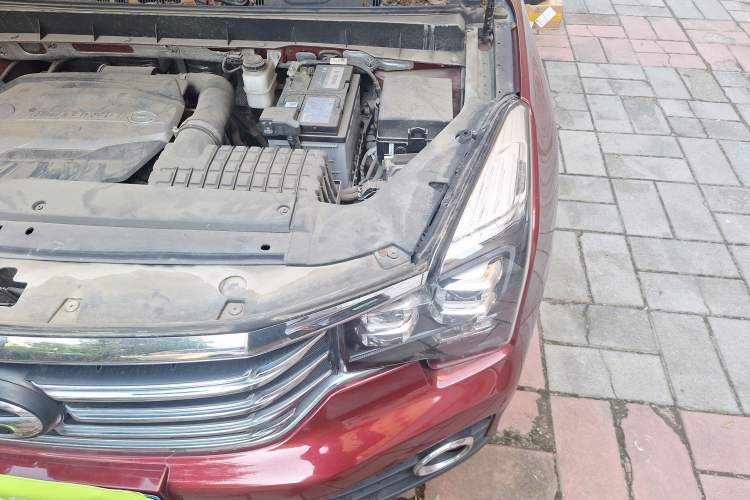 Used GAC Trumpchi GS7 2017 320T Two-Wheel-Drive Luxury Smart Connectivity Model Engine Bay Left