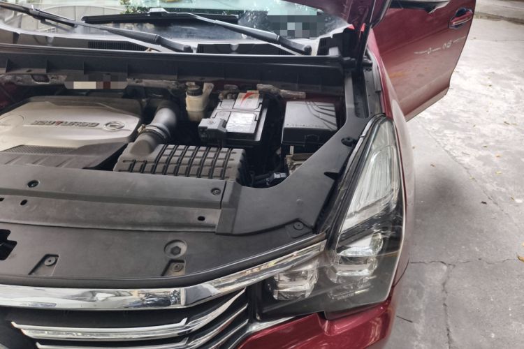 Used GAC Trumpchi GS7 2017 320T Two-Wheel-Drive Luxury Model Engine Bay Left