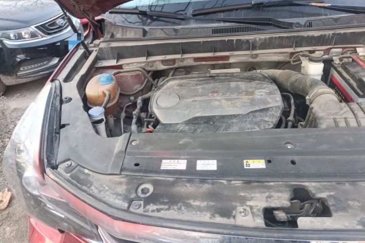 Used GAC Trumpchi GS7 2017 280T Two-Wheel Drive Luxury Model Engine Bay Right