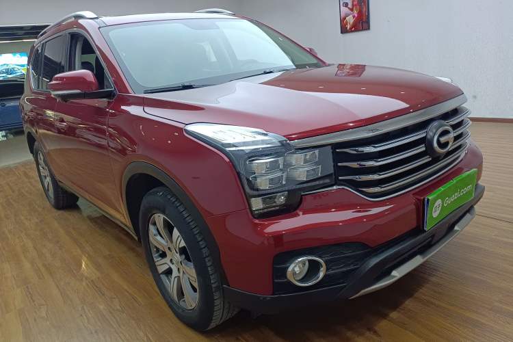 Used GAC Trumpchi GS7 2017 320T Two-Wheel-Drive Luxury Smart Connectivity Model Front Right 45 Deg