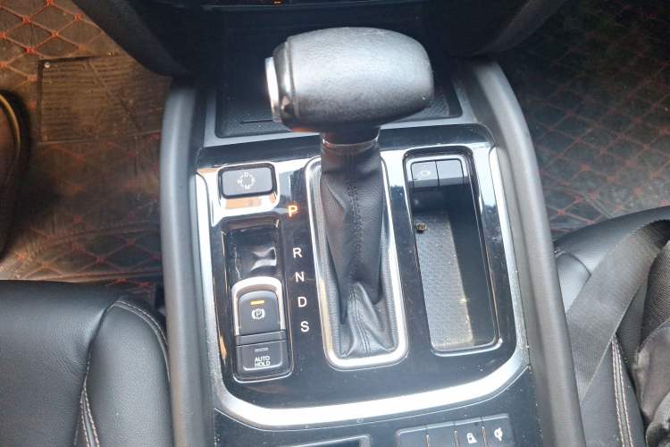 Used GAC Trumpchi GS7 2017 320T Two-Wheel-Drive Luxury Smart Connectivity Model Gear Lever