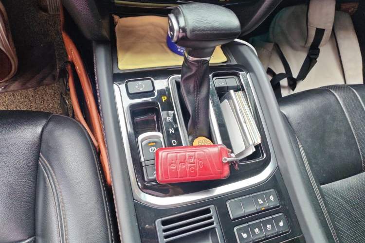 Used GAC Trumpchi GS7 2017 320T Two-Wheel-Drive Luxury Smart Connectivity Model Gear Lever