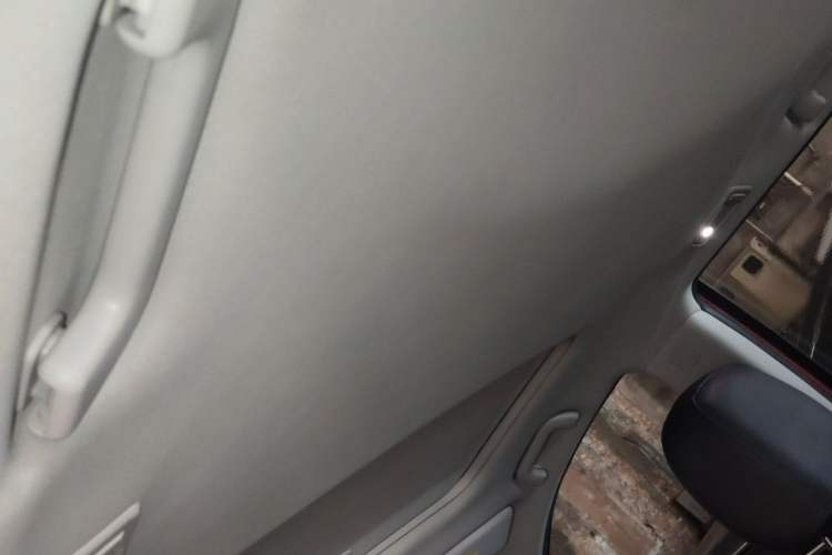 Used GAC Trumpchi GS7 2017 320T Two-Wheel-Drive Luxury Model Headliner