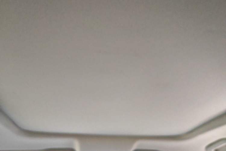 Used GAC Trumpchi GS7 2017 320T Two-Wheel-Drive Luxury Smart Connectivity Model Headliner