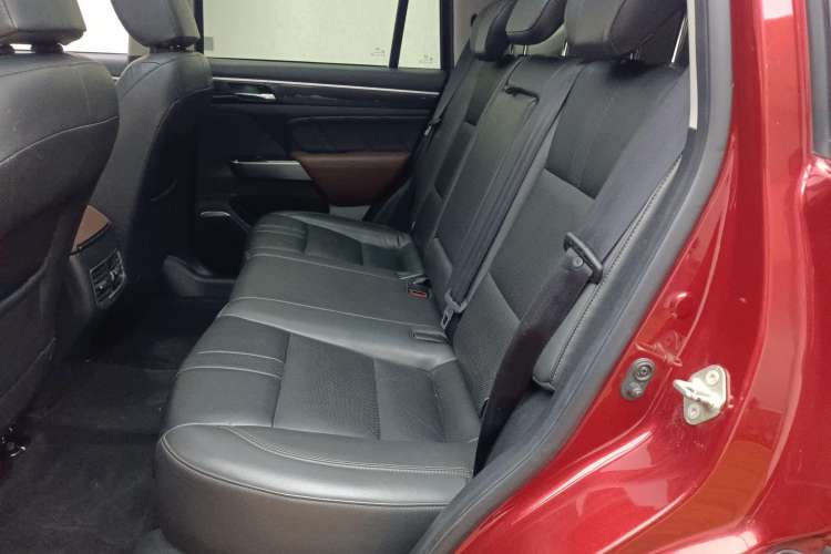 Used GAC Trumpchi GS7 2017 320T Two-Wheel-Drive Luxury Smart Connectivity Model Left Rear Seat