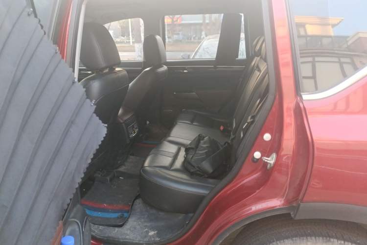 Used GAC Trumpchi GS7 2017 280T Two-Wheel Drive Luxury Model Left Rear Seat
