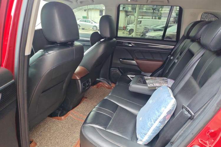 Used GAC Trumpchi GS7 2017 320T Two-Wheel-Drive Luxury Smart Connectivity Model Left Rear Seat