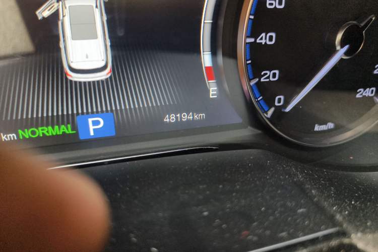 Used GAC Trumpchi GS7 2017 320T Two-Wheel-Drive Luxury Model Odometer Close Up