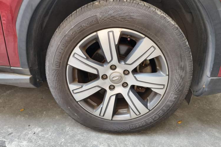 Used GAC Trumpchi GS7 2017 320T Two-Wheel-Drive Luxury Model Right Front Wheel Hub