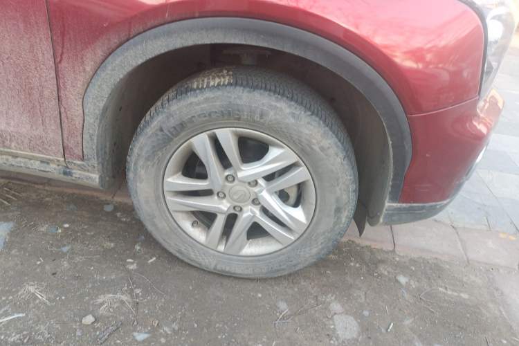 Used GAC Trumpchi GS7 2017 280T Two-Wheel Drive Luxury Model Right Front Wheel Hub