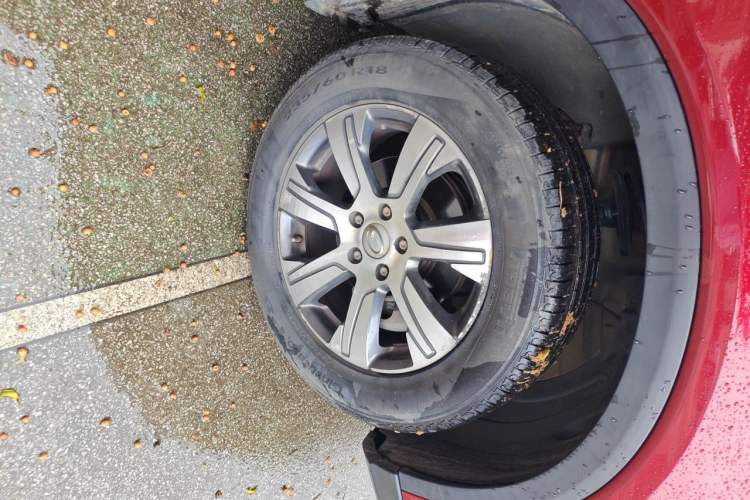 Used GAC Trumpchi GS7 2017 320T Two-Wheel-Drive Luxury Smart Connectivity Model Right Front Wheel Hub