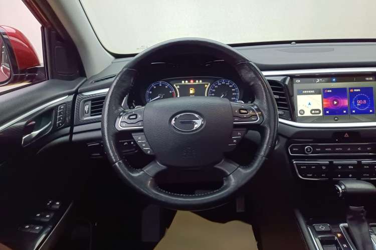 Used GAC Trumpchi GS7 2017 320T Two-Wheel-Drive Luxury Smart Connectivity Model Steering Wheel