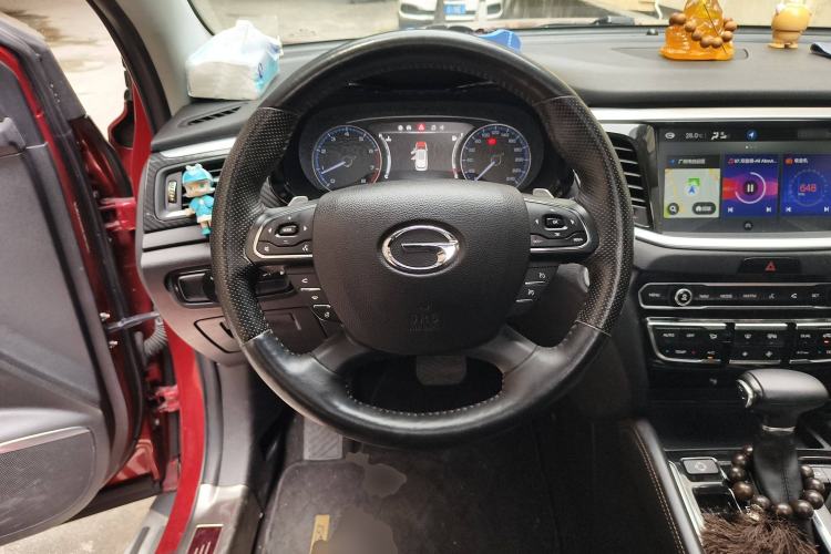 Used GAC Trumpchi GS7 2017 320T Two-Wheel-Drive Luxury Model Steering Wheel