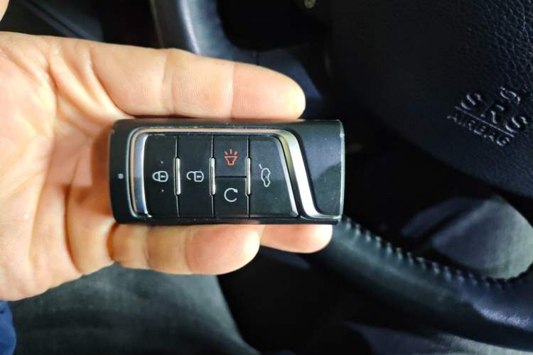 Used GAC Trumpchi GS7 2017 320T Two-Wheel-Drive Luxury Smart Connectivity Model Vehicle Key