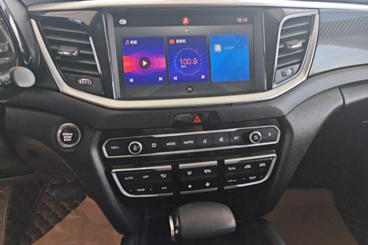 Used GAC Trumpchi GS7 2017 320T Two-Wheel-Drive Luxury Model Audio And AC Panel