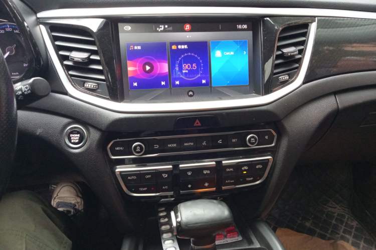 Used GAC Trumpchi GS7 2017 320T Two-Wheel-Drive Luxury Model Audio And AC Panel