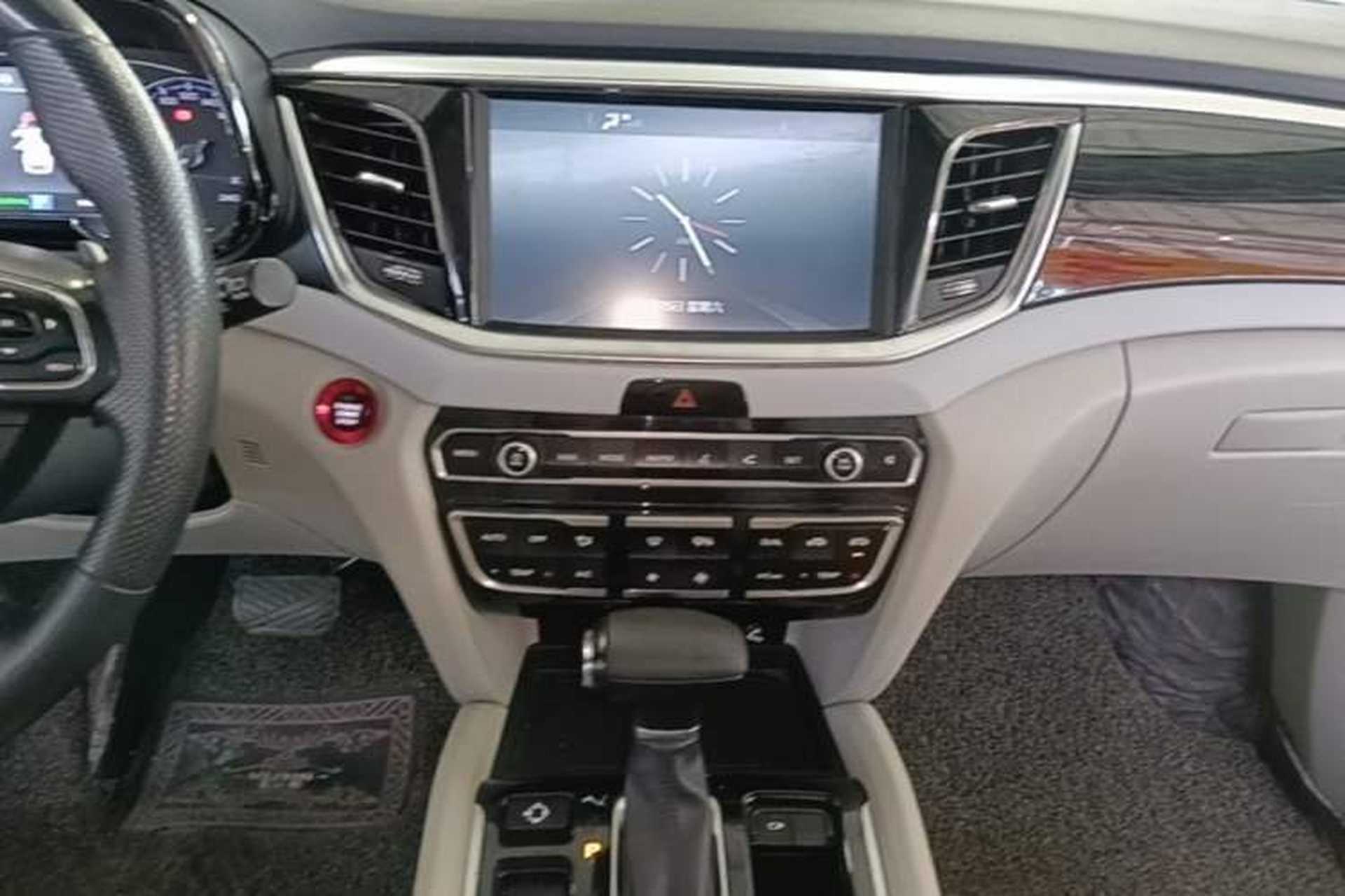 Used GAC Trumpchi GS7 2017 320T Two-Wheel-Drive Luxury Smart Connectivity Model Audio And AC Panel