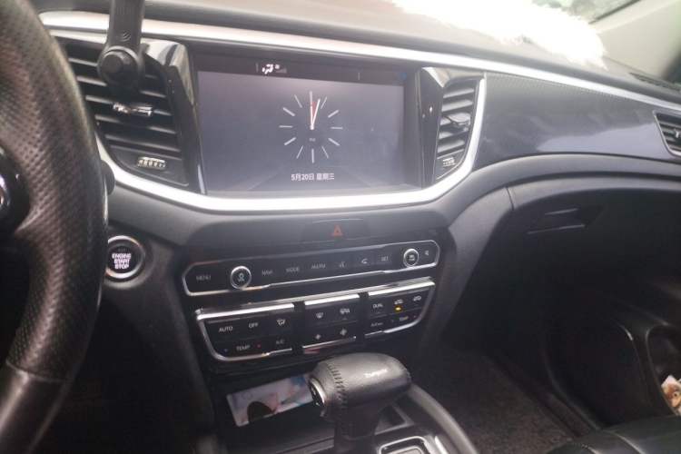 Used GAC Trumpchi GS7 2017 320T Four-Wheel Drive Luxury Smart Connectivity Model Audio And AC Panel