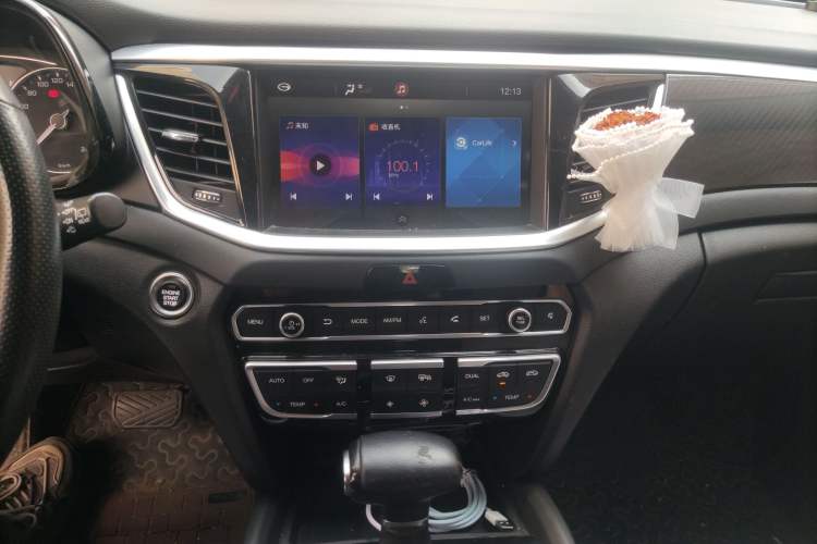 Used GAC Trumpchi GS7 2017 280T Two-Wheel Drive Luxury Model Audio And AC Panel