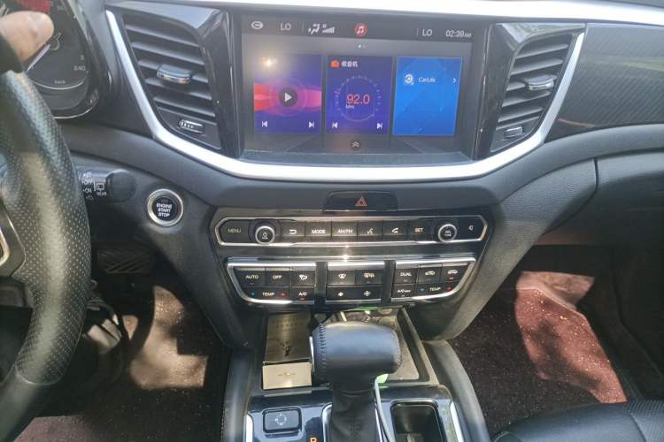 Used GAC Trumpchi GS7 2017 320T Two-Wheel-Drive Luxury Model Audio And AC Panel