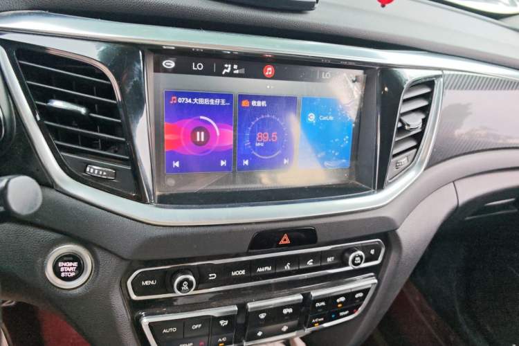 Used GAC Trumpchi GS7 2017 320T Two-Wheel-Drive Luxury Model Audio And AC Panel