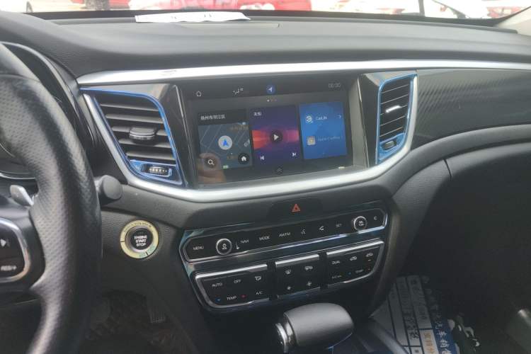 Used GAC Trumpchi GS7 2017 320T Two-Wheel-Drive Luxury Smart Connectivity Model Audio And AC Panel