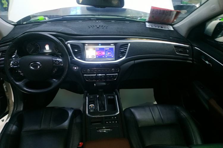 Used GAC Trumpchi GS7 2017 320T Two-Wheel-Drive Luxury Smart Connectivity Model Center Console
