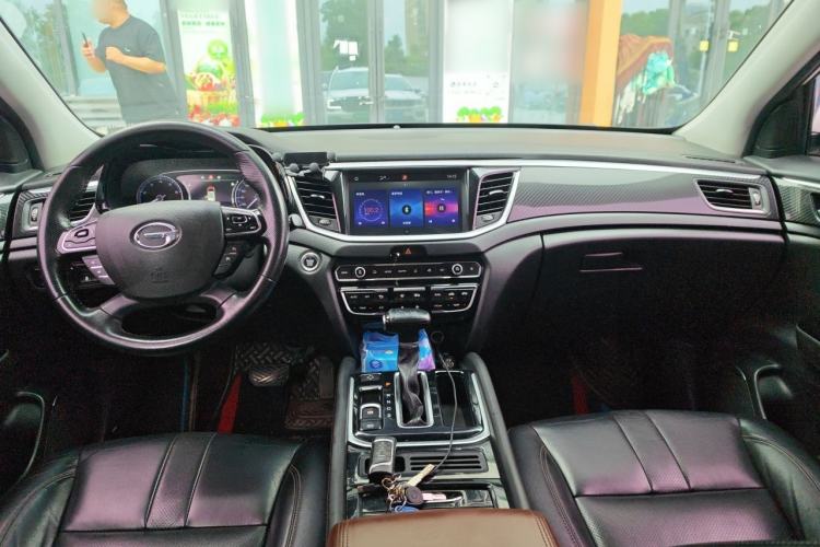 Used GAC Trumpchi GS7 2017 320T Two-Wheel-Drive Luxury Model Center Console