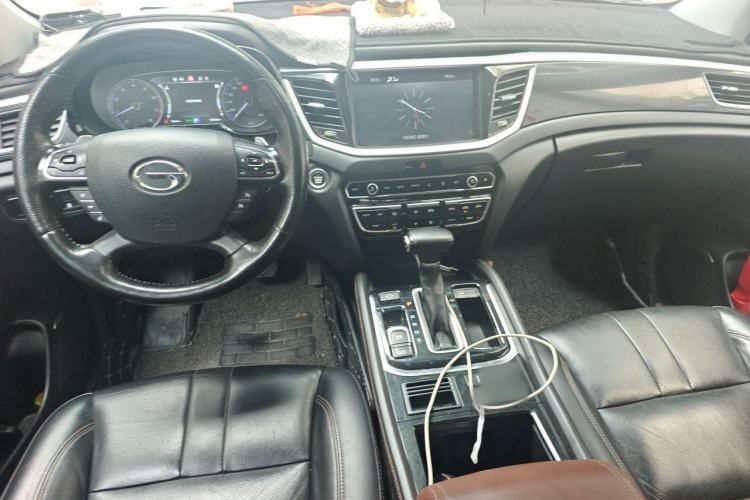 Used GAC Trumpchi GS7 2017 320T Two-Wheel-Drive Luxury Smart Connectivity Model Center Console