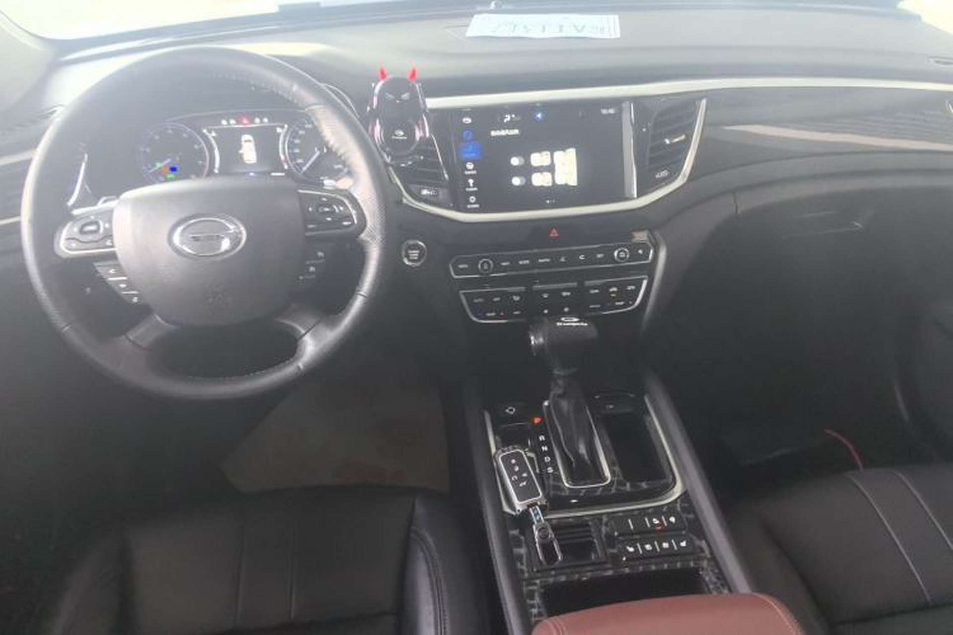 Used GAC Trumpchi GS7 2017 320T Two-Wheel-Drive Luxury Smart Connectivity Model Center Console