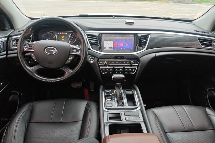Used GAC Trumpchi GS7 2017 320T Two-Wheel-Drive Luxury Smart Connectivity Model Center Console