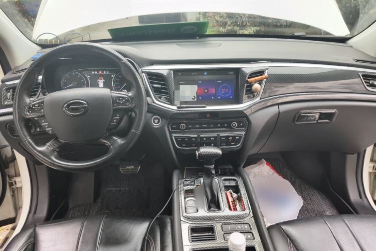 Used GAC Trumpchi GS7 2017 320T Two-Wheel-Drive Luxury Smart Connectivity Model Center Console