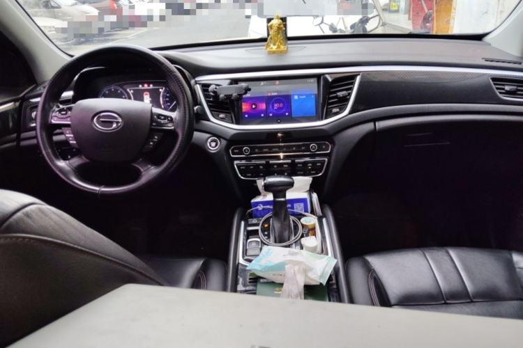 Used GAC Trumpchi GS7 2017 280T Two-Wheel Drive Luxury Model Center Console