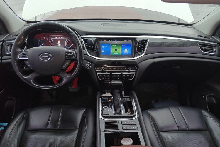 Used GAC Trumpchi GS7 2017 320T Two-Wheel-Drive Luxury Smart Connectivity Model Center Console